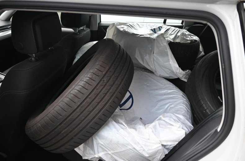 Volkswagen Passat Variant 2.0 TDI SCR DSG Business, pure white