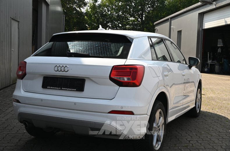 Audi Q2 1.6 TDI S tronic sport, ibis weiß