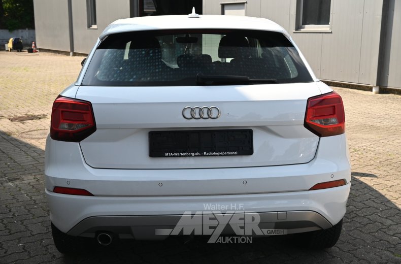 Audi Q2 1.6 TDI S tronic sport, ibis weiß