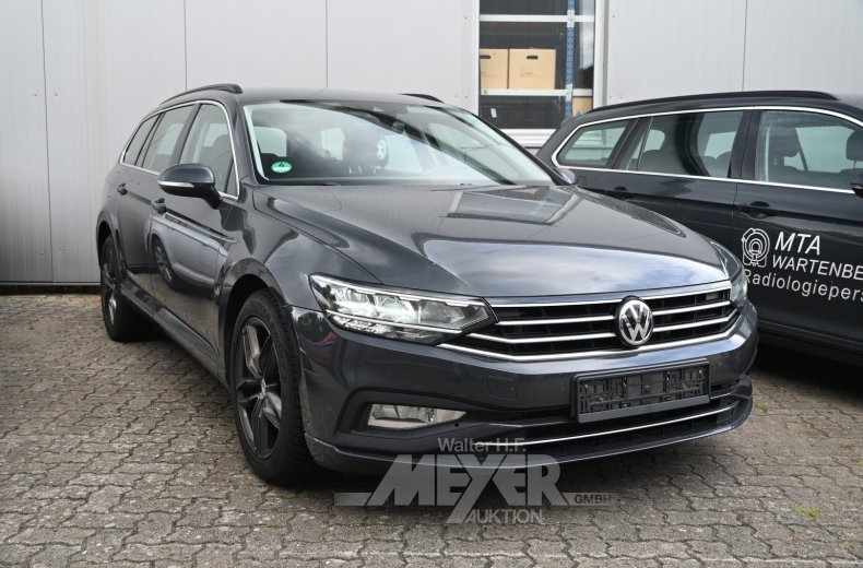 Volkswagen Passat Variant 2.0 TDI SCR DSG Business, urano grau