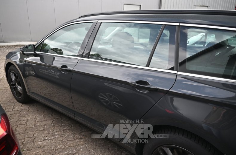 Volkswagen Passat Variant 2.0 TDI SCR DSG Business, urano grau