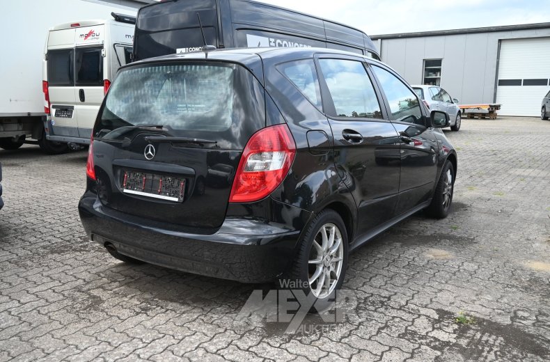Mercedes-Benz A160, schwarz