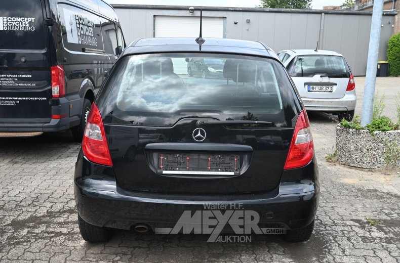 Mercedes-Benz A160, schwarz