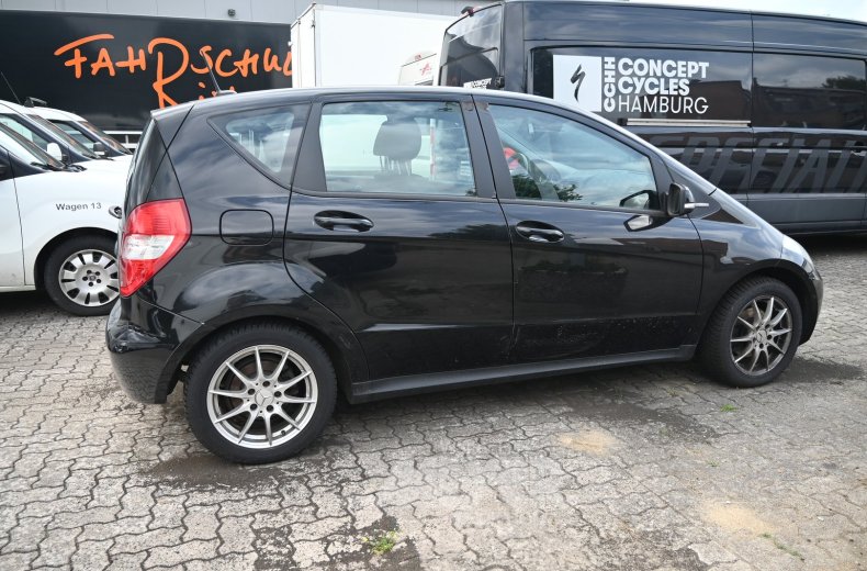 Mercedes-Benz A160, schwarz