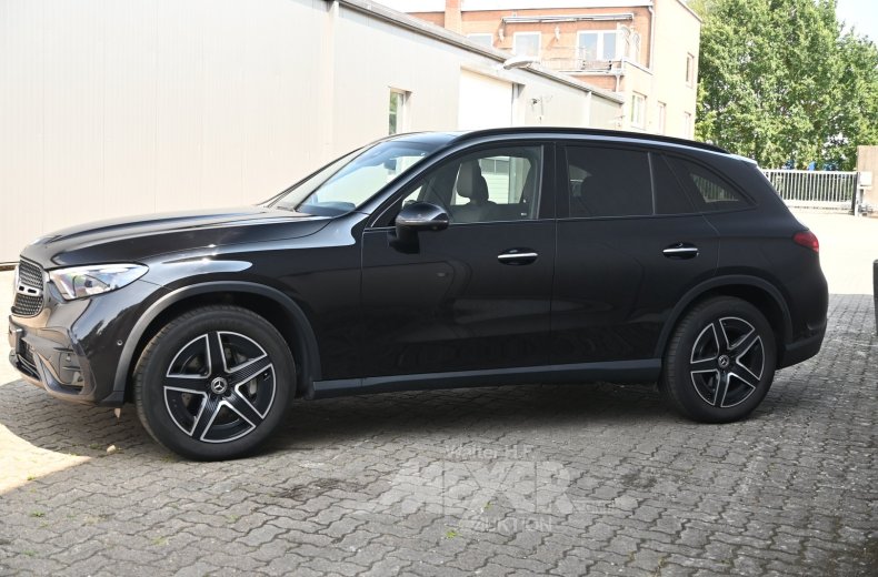 Mercedes-Benz GLC 220d 4Matic 9G-Tronic AMG Line Advanced, obsidian black metallic