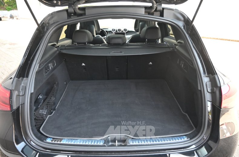 Mercedes-Benz GLC 220d 4Matic 9G-Tronic AMG Line Advanced, obsidian black metallic