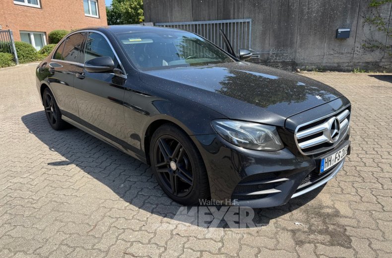 Mercedes Benz E220d, obsidianschwarz metallic