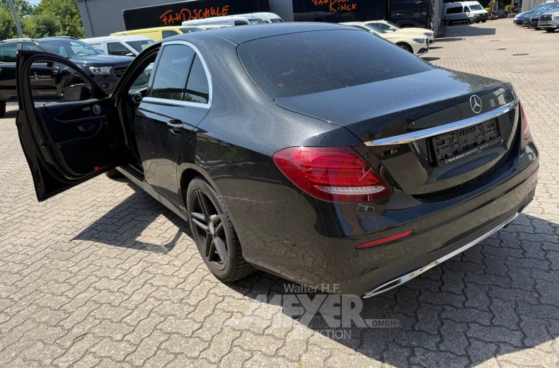 Mercedes Benz E220d, obsidianschwarz metallic