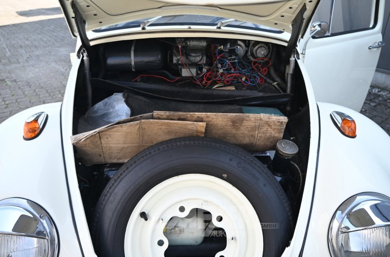 Volkswagen Käfer 1300, beige