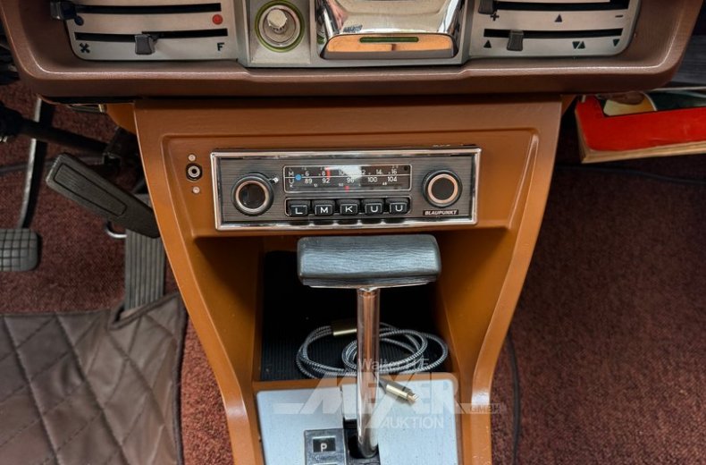Peugeot 504/13 Automatik, rot