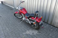 Motorrad Suzuki LS 650, rot