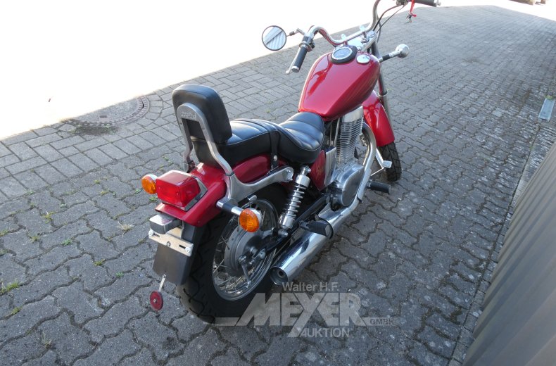 Motorrad Suzuki LS 650, rot