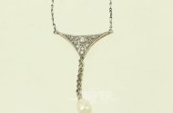Kette mit Anhänger in Y-Form im Art Déco-Stil