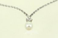 Collier mit Zuchtperle und 4 Brillanten
