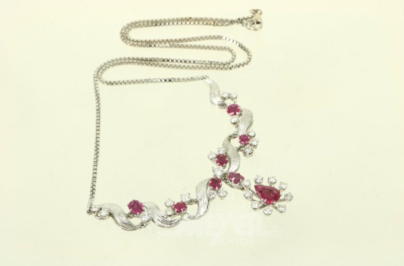 Collier, im Verlauf besetzt mit Rubinen u. Brillanten
