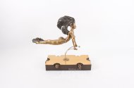 Bronzeskulptur "Schwebende Venus"
