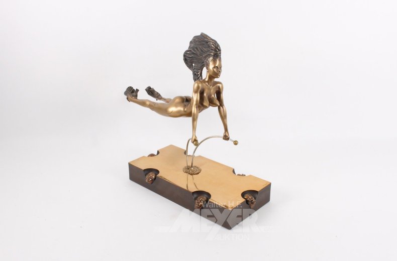 Bronzeskulptur "Schwebende Venus"
