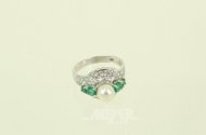 Ring mit Perle u. 4 kl. Smaragden