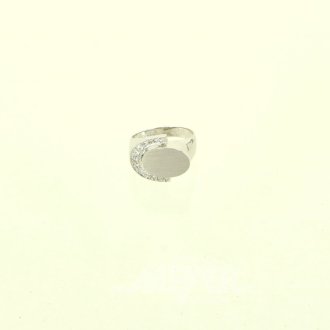 Ring mit 13 kl. Diamanten von ges. ca. 0,19ct
