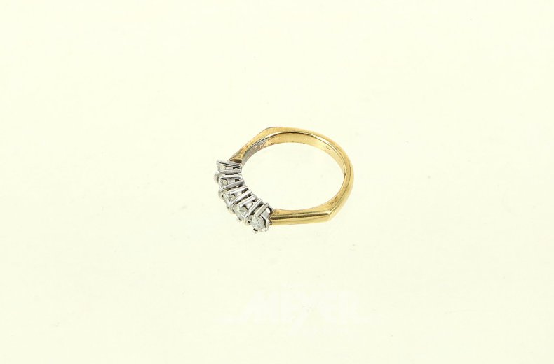 Ring mit 5 Brillanten von ges. ca. 0,50ct