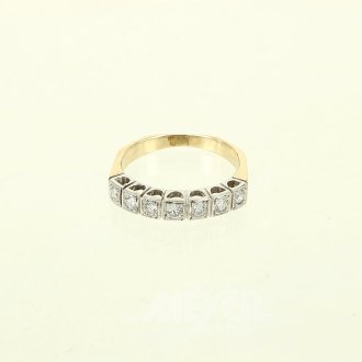 Ring mit 7 Brillanten von ges. ca. 0,35ct
