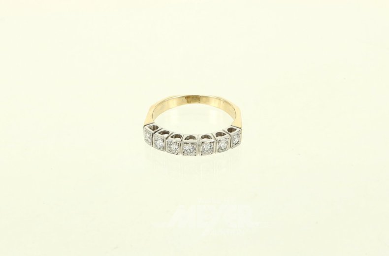 Ring mit 7 Brillanten von ges. ca. 0,35ct