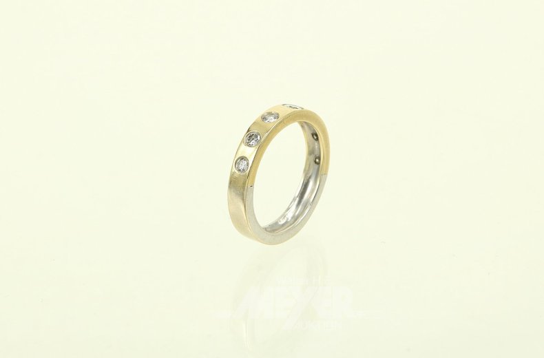 Ring mit 7 Brillanten von ges. ca. 0,40ct