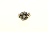Antiker Damenring mit 9 Diamantrosen