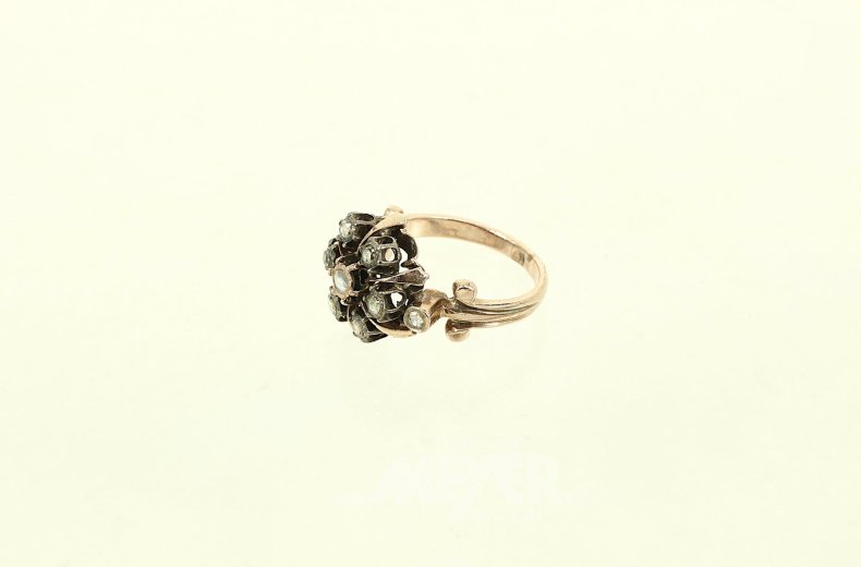 Antiker Damenring mit 9 Diamantrosen