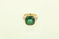 moderner Ring mit einem gr. facettierten Turmalin