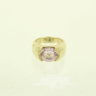 Bandring, besetzt mit 1 oval facettierten rosa Farbstein