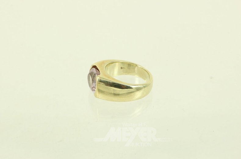 Bandring, besetzt mit 1 oval facettierten rosa Farbstein