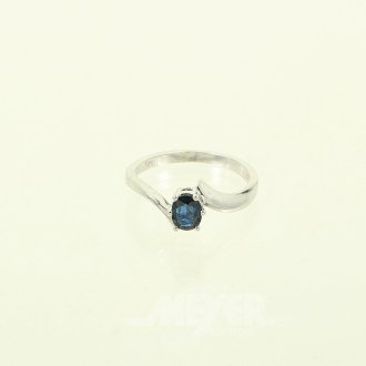Ring mit blauem Farbstein