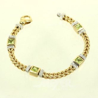 modernes Gliederarmband mit 4 Peridot-Carres sowie kleinen Besatz-Diamanten