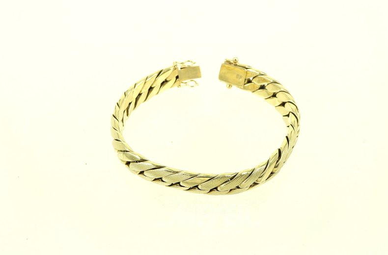 Rundpanzerarmband, teilw. mattiert, Handarbeit