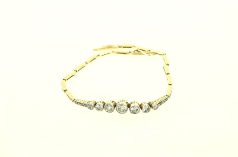 Filigranes Armband im Art Déco-Stil