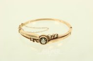 Armreif mit 1 Brillant von ca. 0,25ct