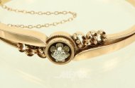 Armreif mit 1 Brillant von ca. 0,25ct
