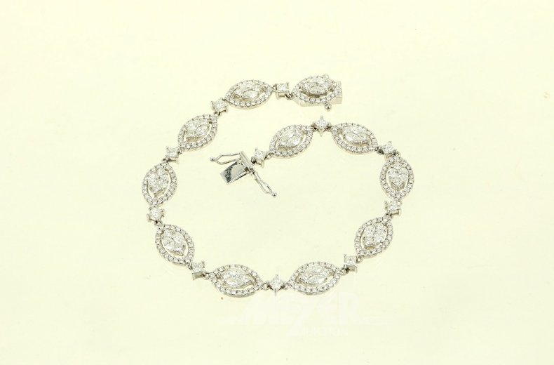 Navett-Gliederarmband, voll ausgefasst mit Diamant-Navetten