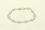 Navett-Gliederarmband, voll ausgefasst mit Diamant-Navetten