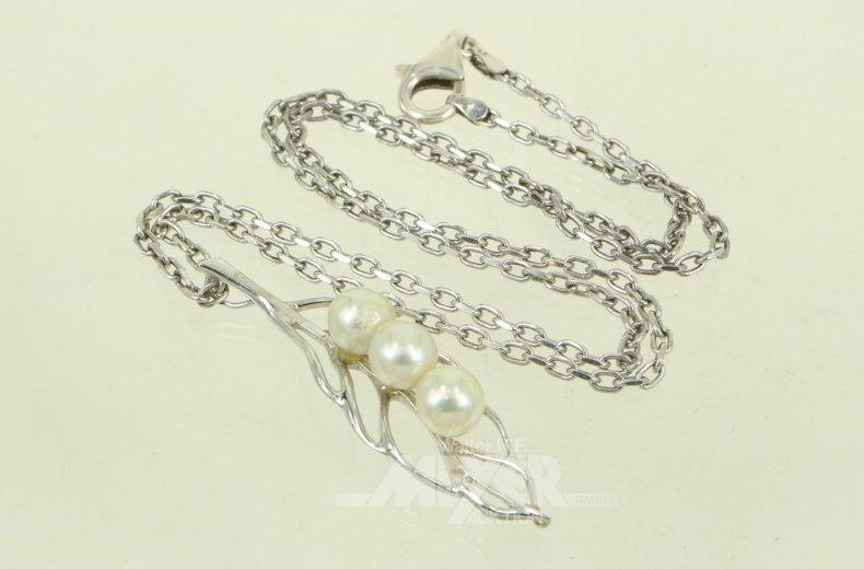 Kette mit Anhänger