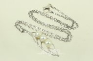 Kette mit Anhänger