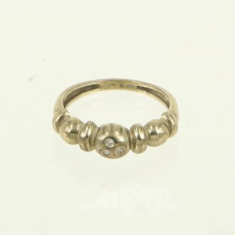 Ring mit 3 kl. Brillanten