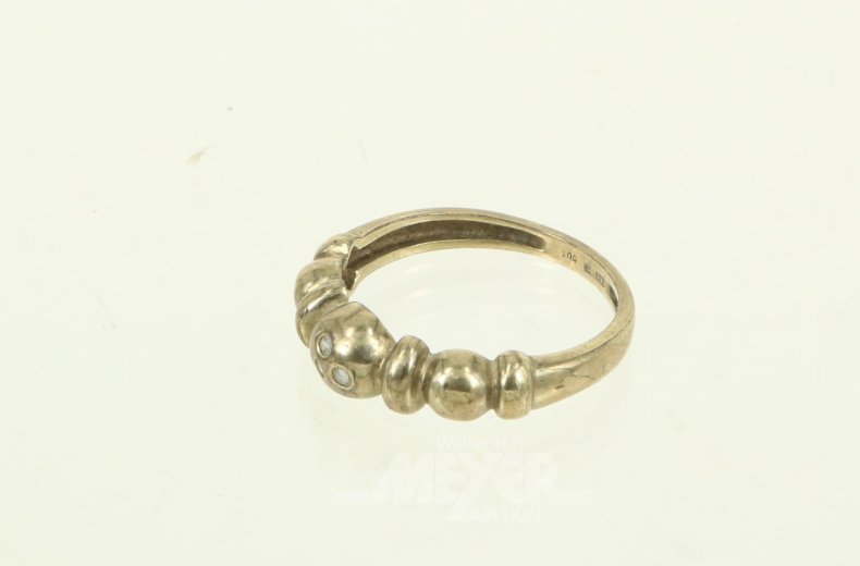 Ring mit 3 kl. Brillanten