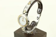 Damenarmbanduhr mit dazugehörigem Armband