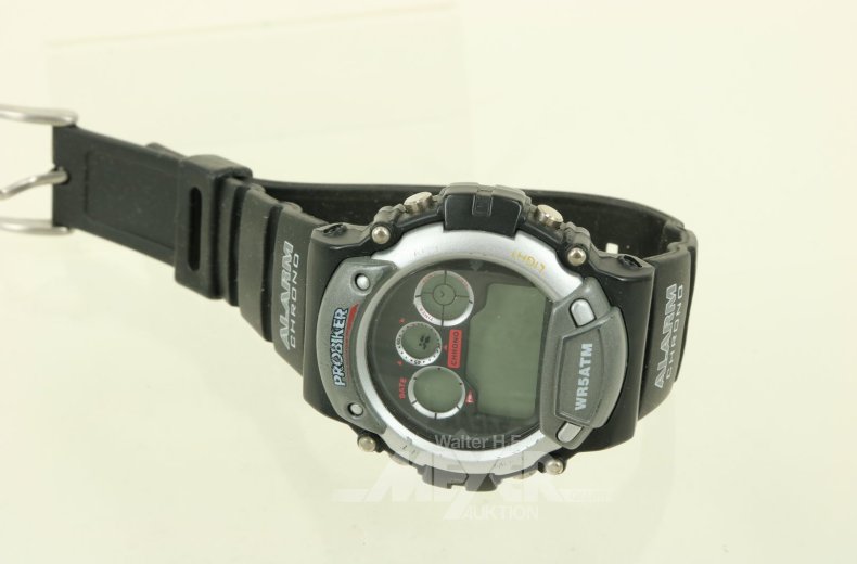 8 Herrenarmbanduhren