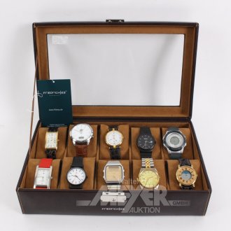 10 Armbanduhren im Schaukasten