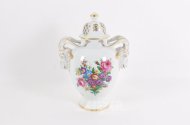 Deckelvase mit Blumendekor
