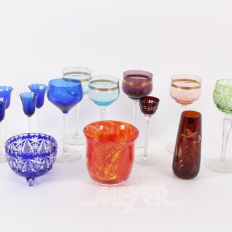 Posten farbiges Kristallglas, u.a.