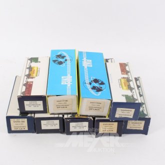 9 Modelleisenbahn Waggons HO
